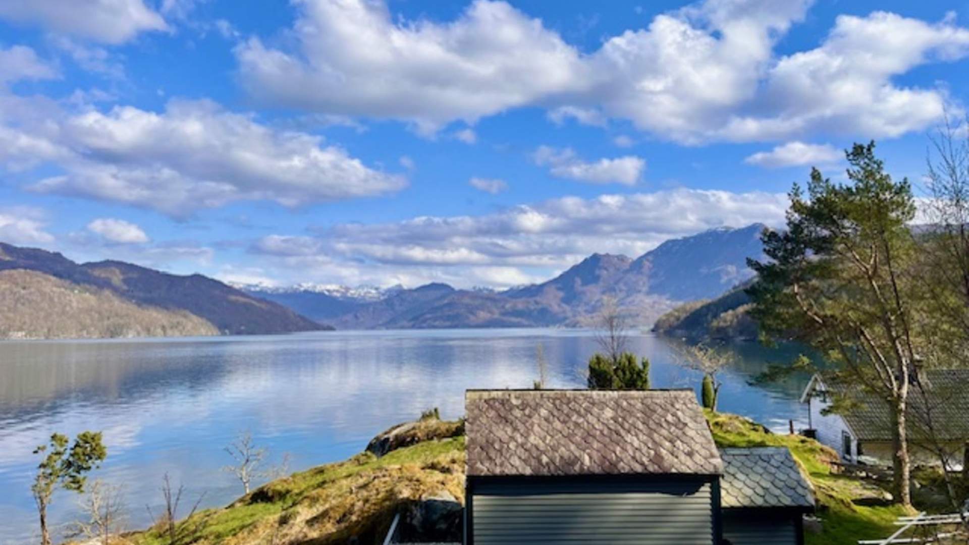 Accommodation at Vannes NaturCamp – an old farmstead in Åkrafjorden