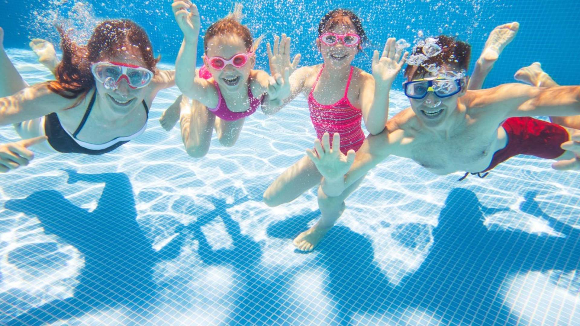 Badebasseng i Valldal