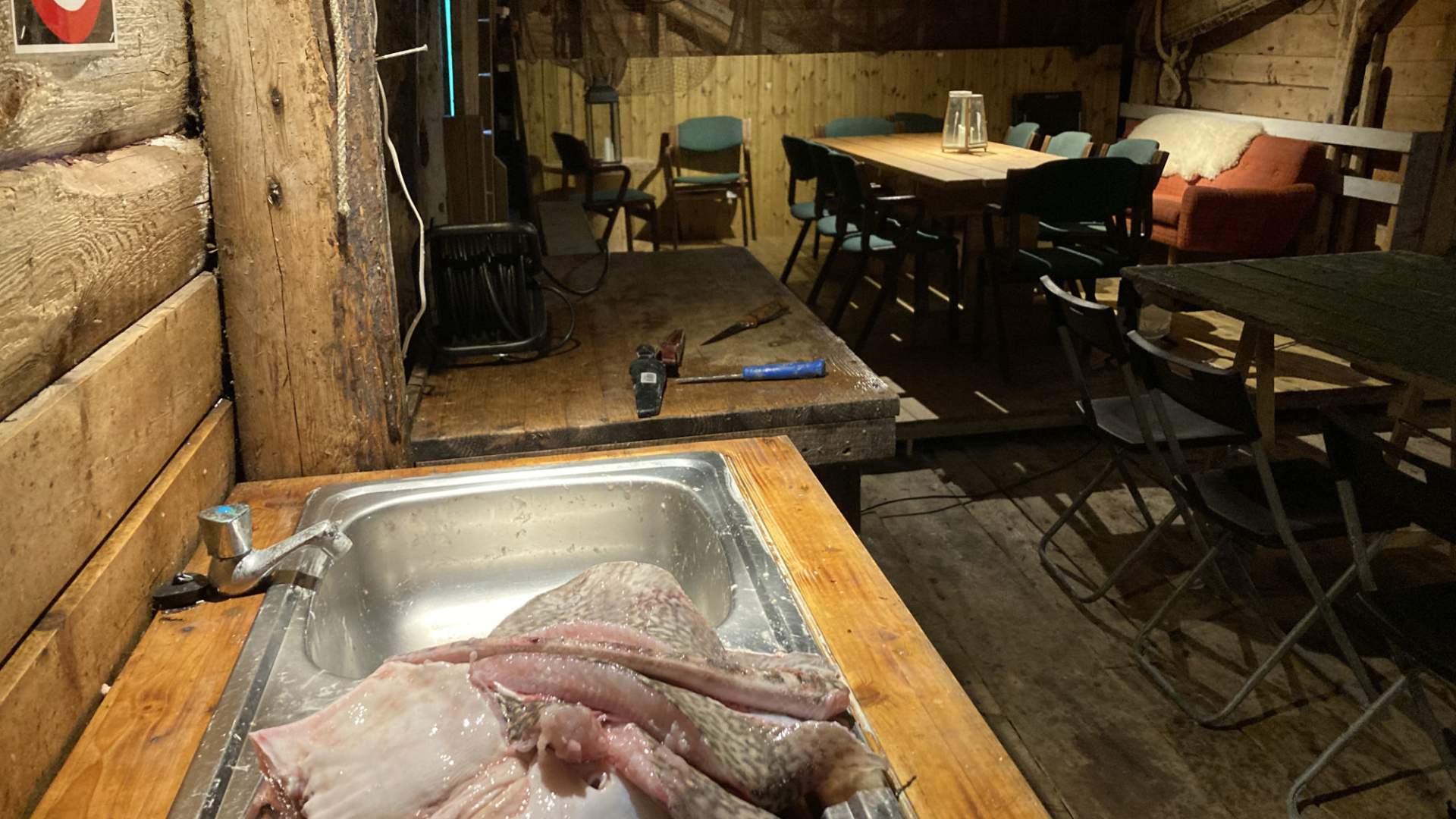 Her kan du tilberede sjølvfiska mat i koslege lokaler.