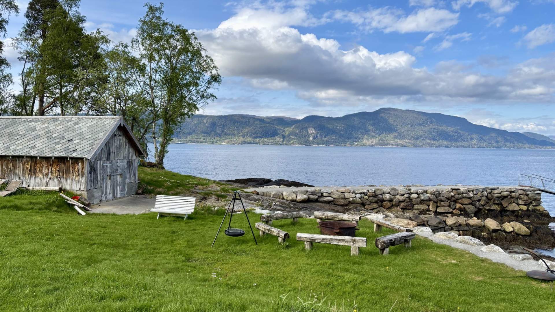 Ta turen ned til Naustet på fine dager