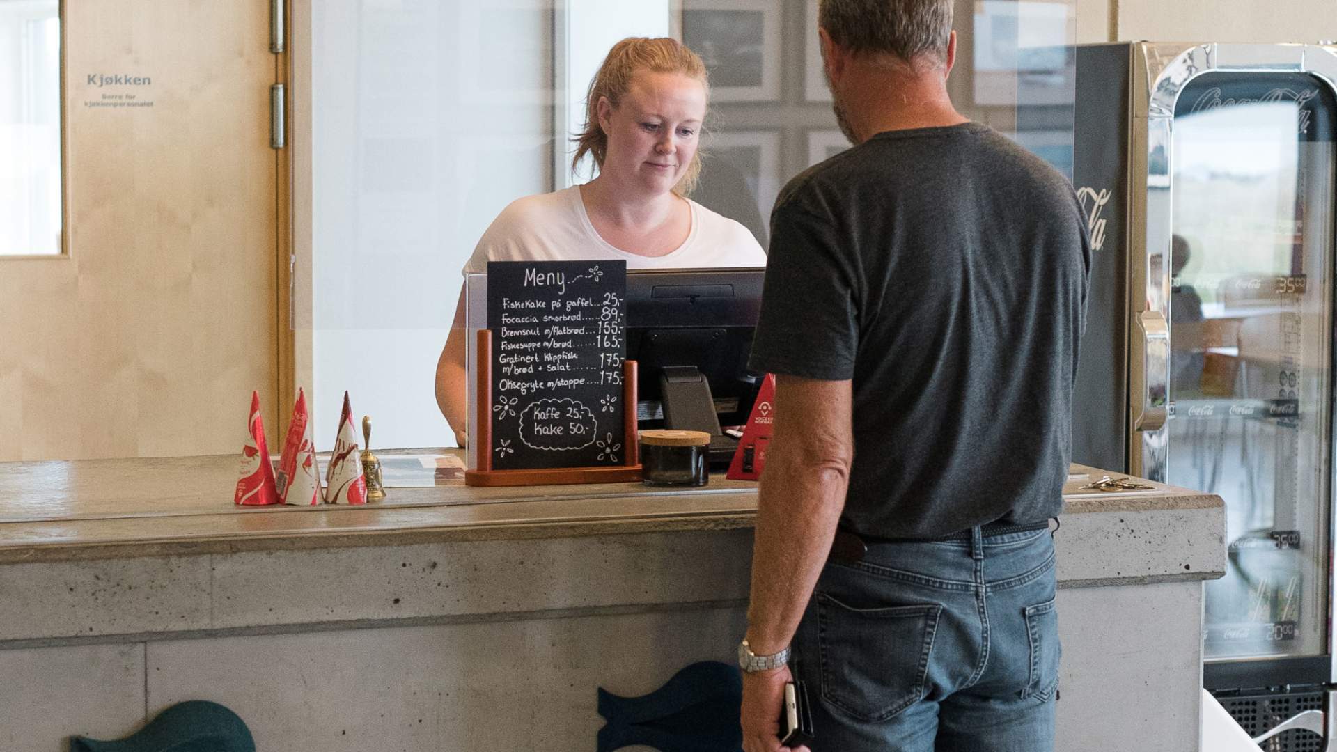 Hyggelig kafè på Runde Miljøsenter.
