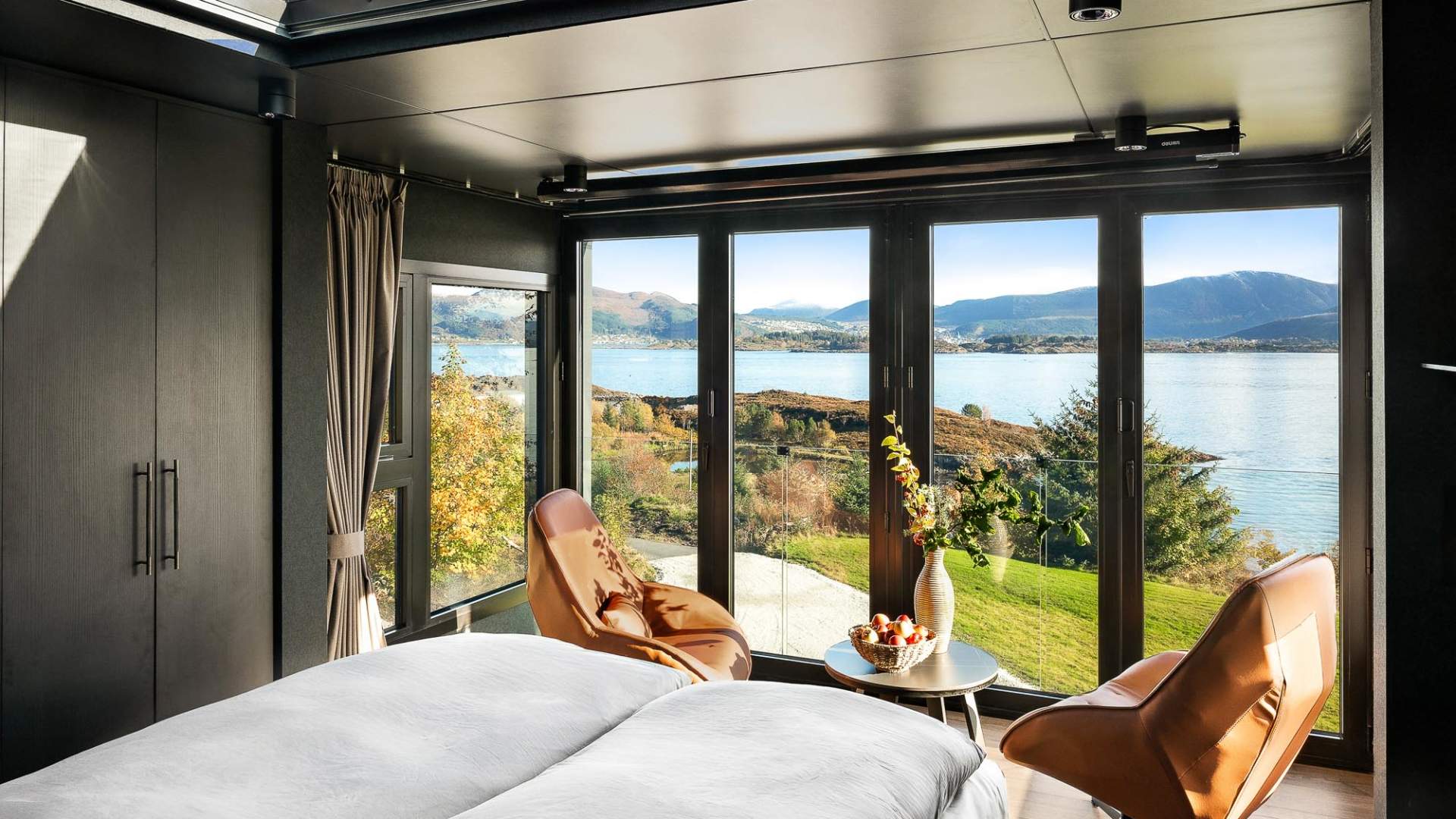 Torvika Seaview Pods - bedroom view