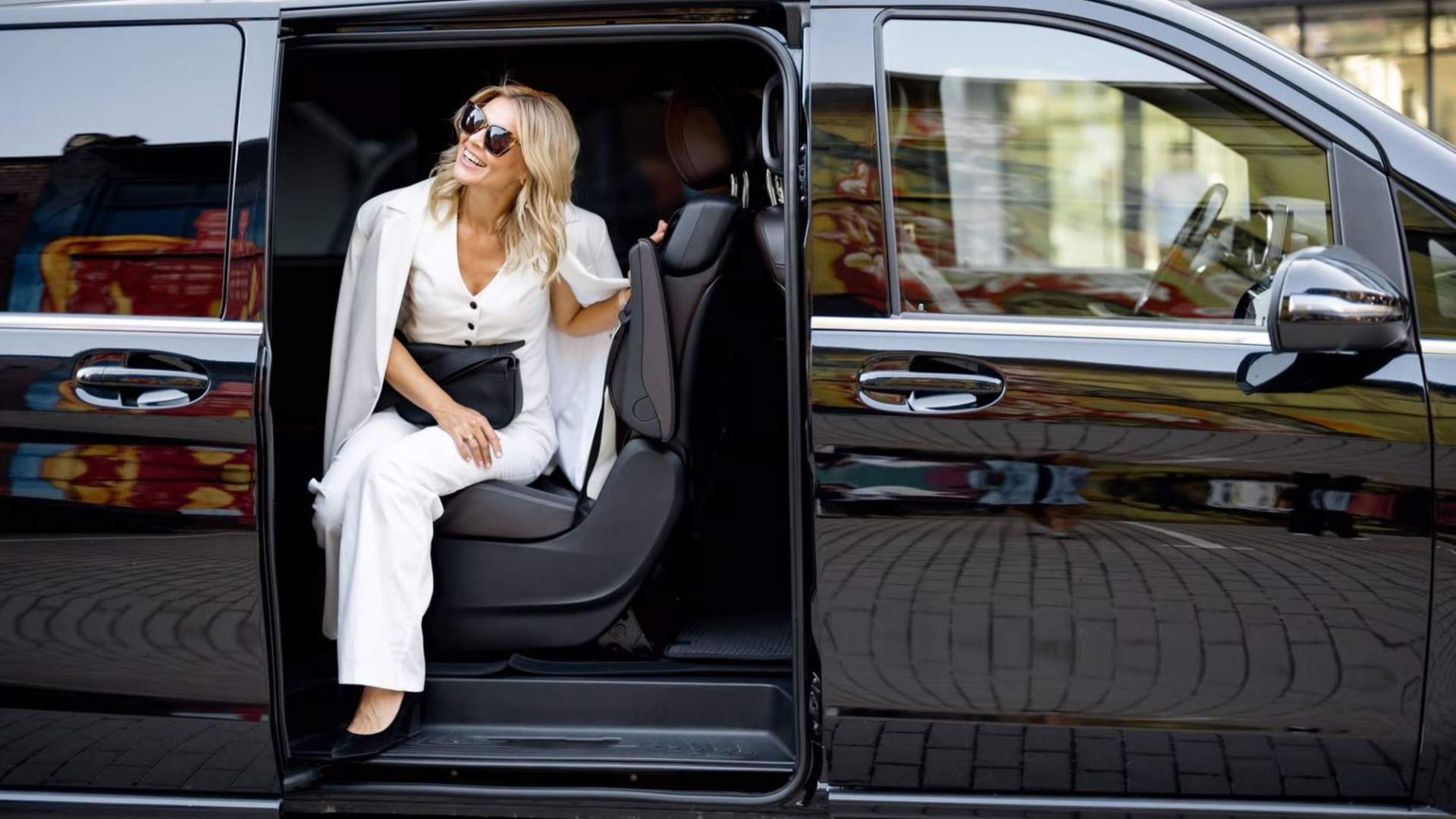 Gjester og biler fra By Noord