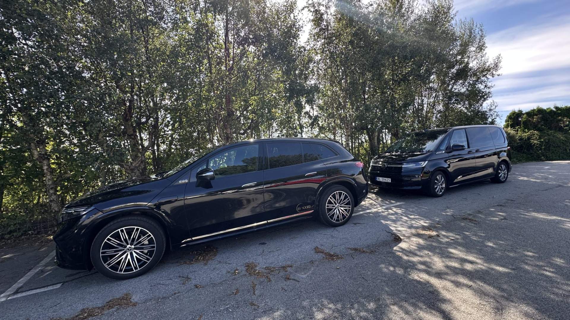 Gjester og biler fra By Noord