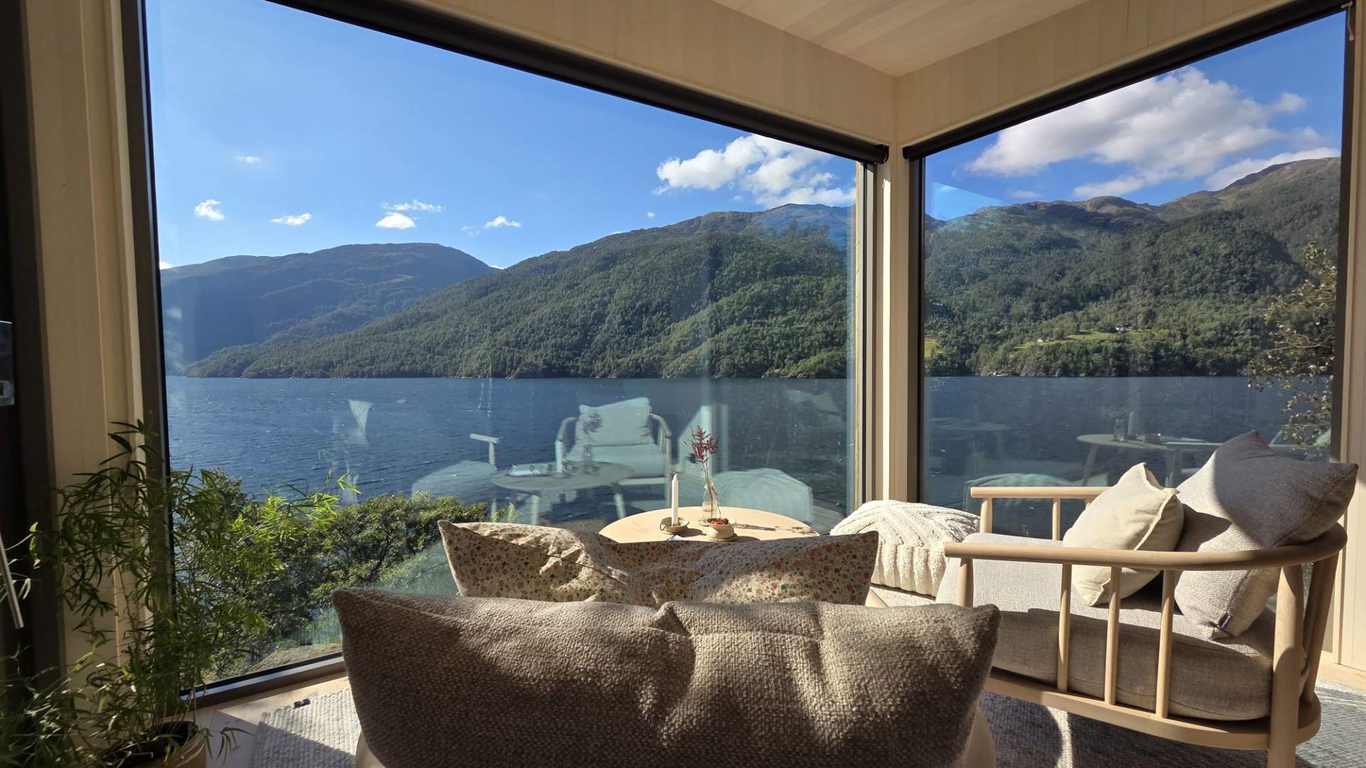 Fivelandsneset Fjordhytter