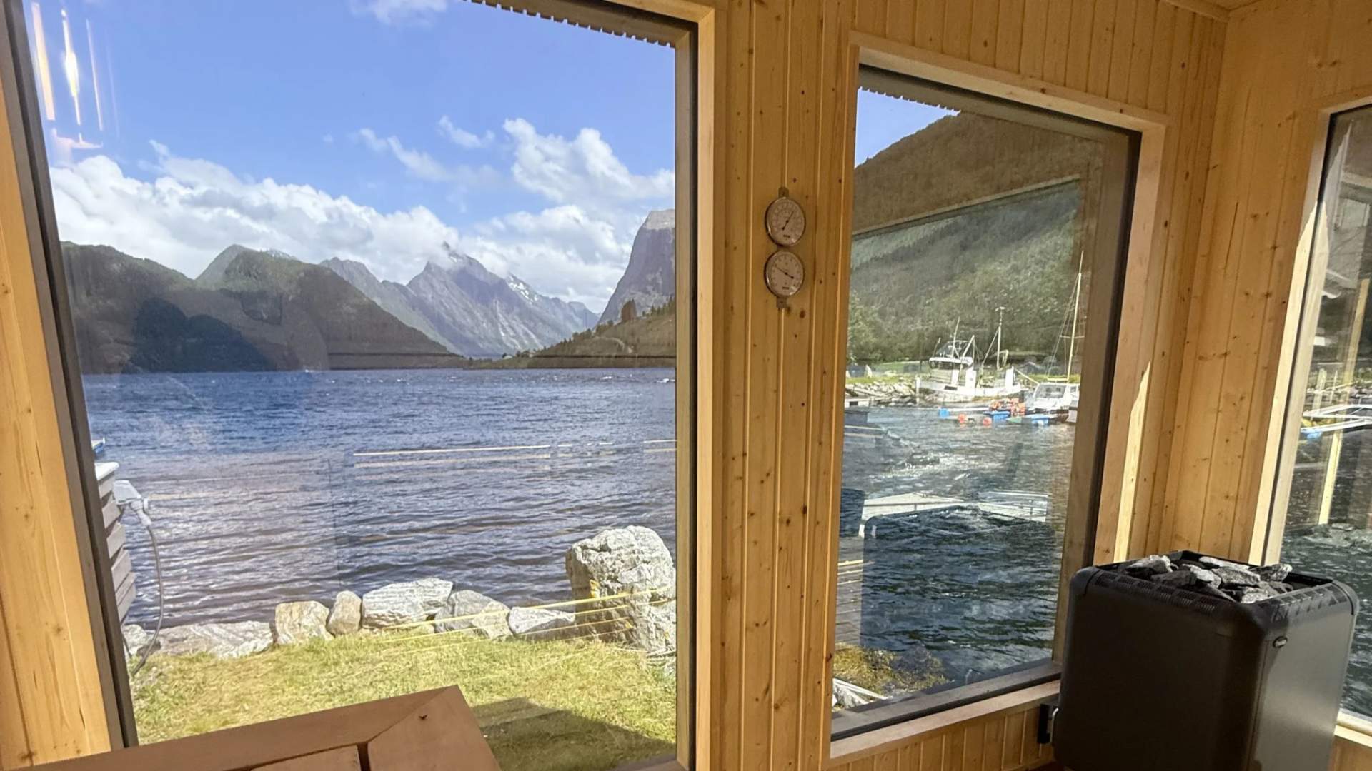 ROA Sauna in Hjørundfjord