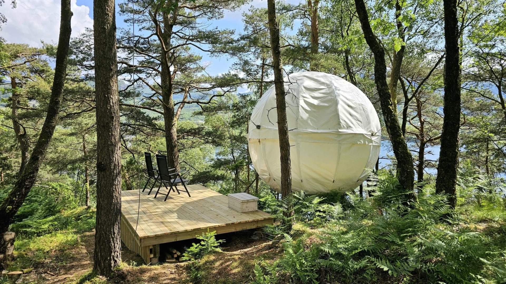 Spend the night in a hanging tent in Ryfylke