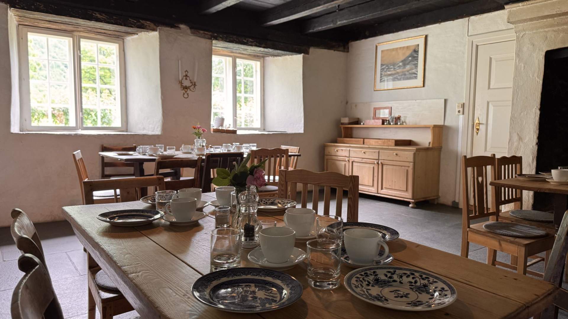 Restaurant i Storakjøkenet på Rosendal Avlsgård.