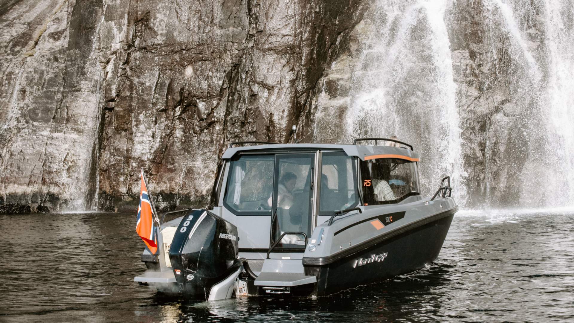 Winter Fjord Safari in Lysefjord - Ryfylke Adventure