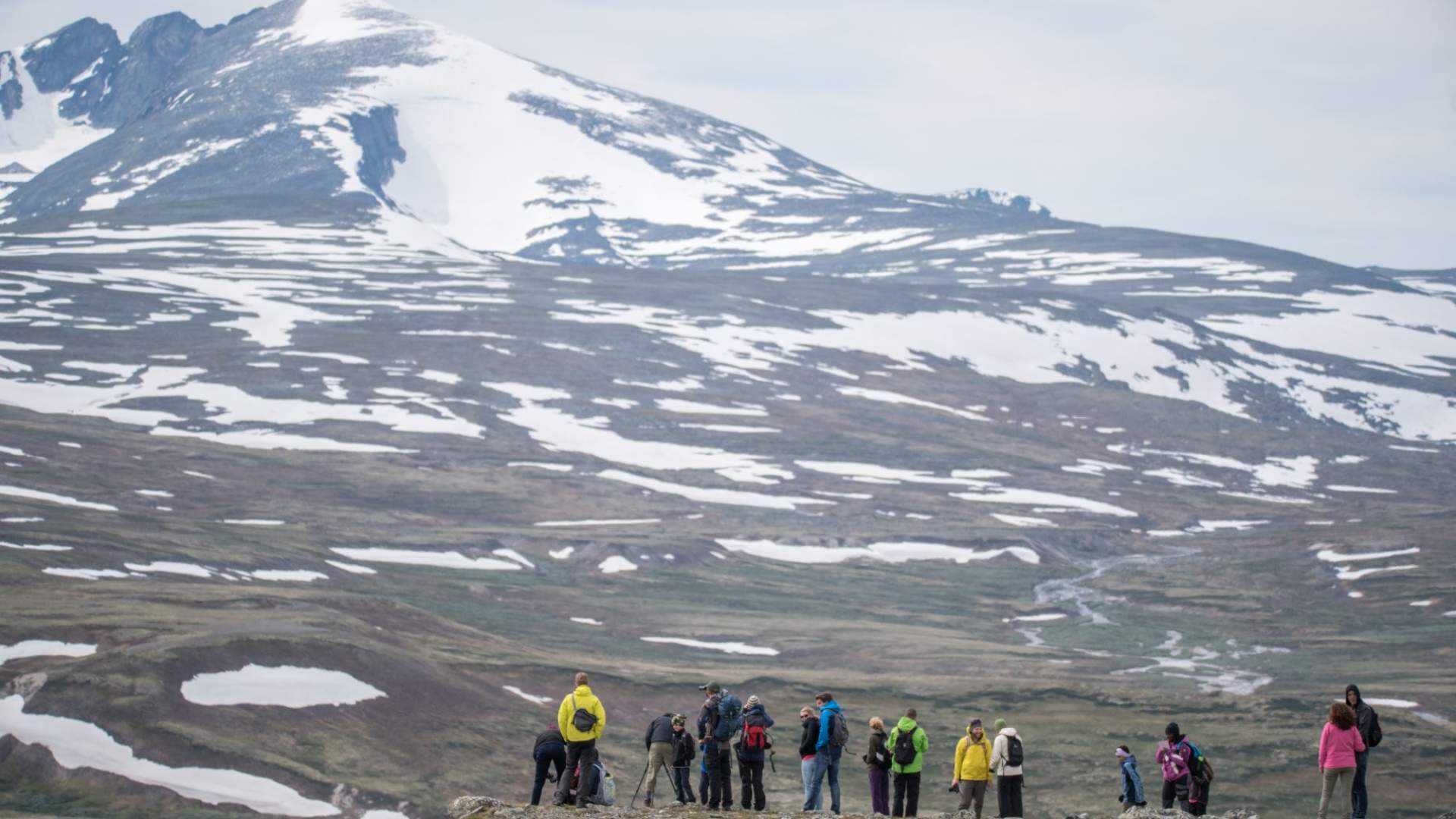 The magnificent view against Snøhetta