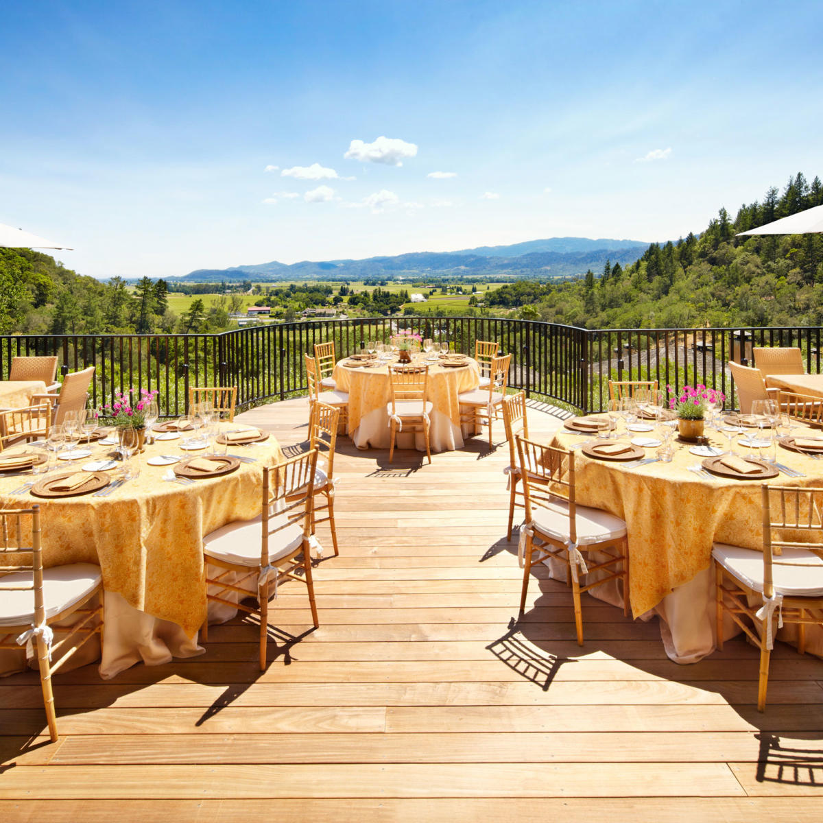 Visit Rutherford In Napa Valley Wineries Restaurants Round Pond Auberge Patio Square Peju Rutherford Sign