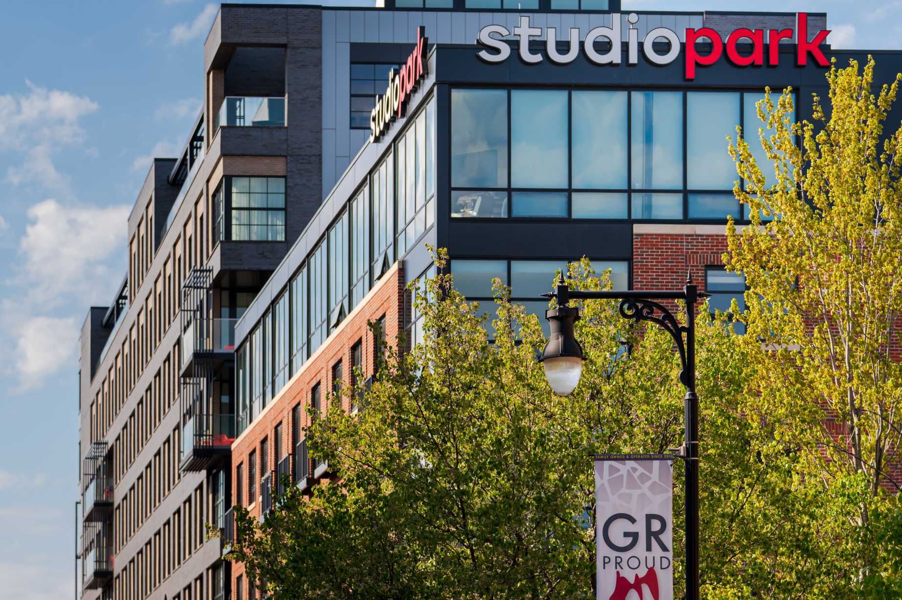 Downtown Grand Rapids Nightlife, Restaurants & Shopping