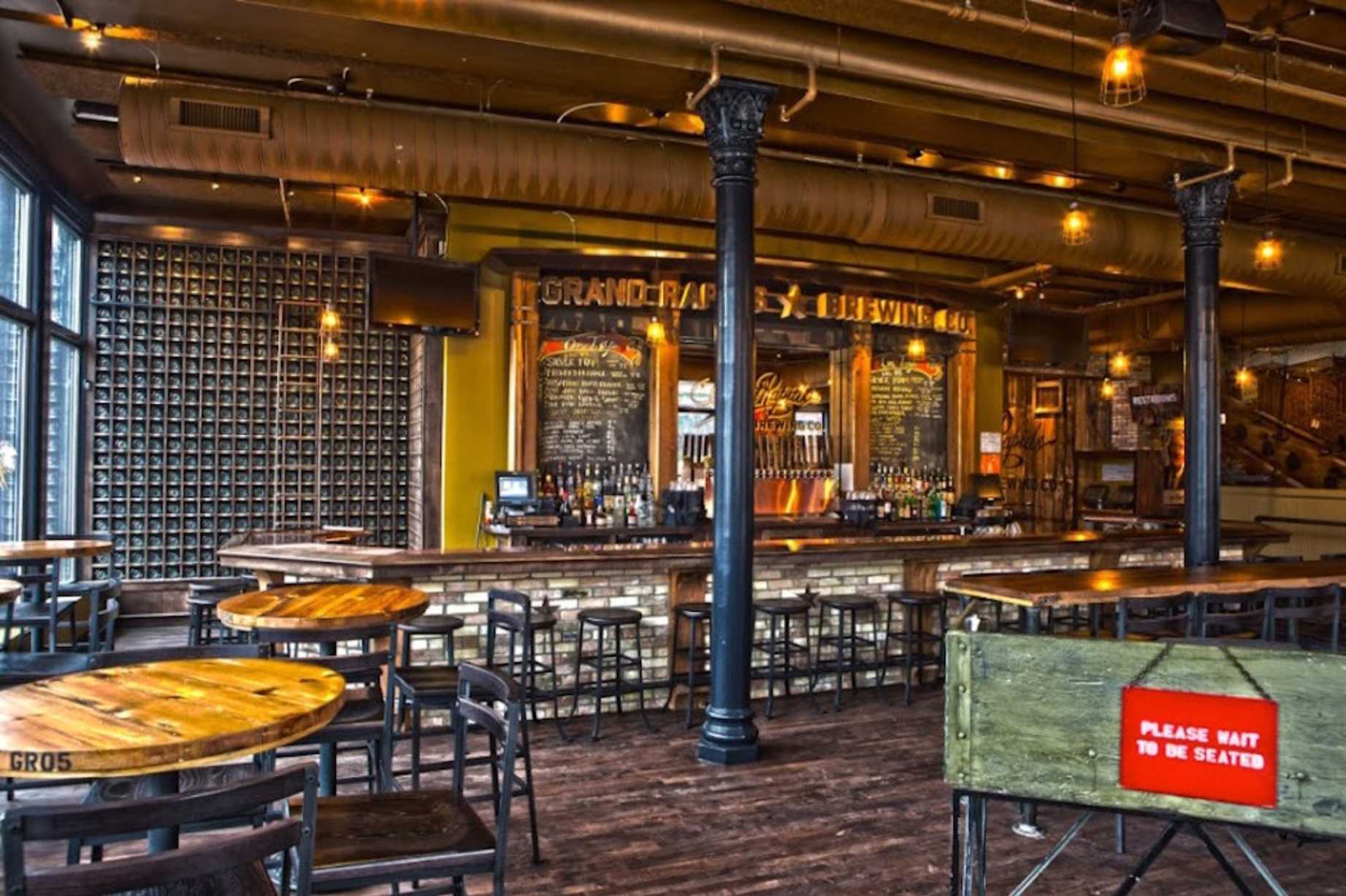 Downtown Grand Rapids Nightlife, Restaurants & Shopping