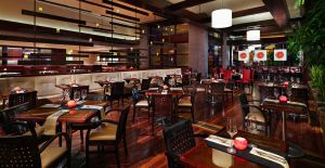 Restaurants Near The Grb Convention Center Avenida Houston 1600 Bar Grille