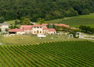 Breaux Vineyards