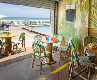 Cool Breeze Cafe Tiki Bar At Oceanside Inn Daytona Beach Ss Cool Breeze Cafe Tiki Bar At Oceanside Inn 1909 South Atlantic Avenue Daytona Beach