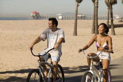 Bike The Ocean Strand In Huntington Beach Take Advantage Of The Free Bike Valet At Pe In Downtown Huntington Beach