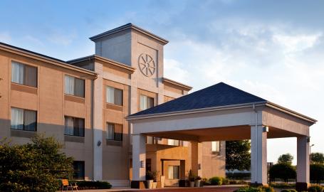 Holiday Inn Express Hotel Merrillville Exterior