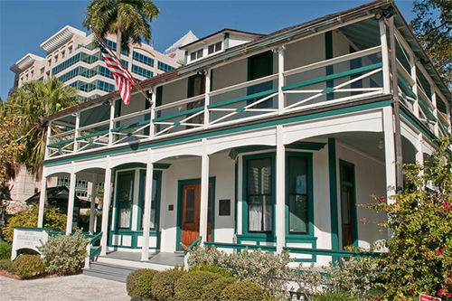 Built in 1901, the Stranahan House transforms into a Victorian Christmas display every year during the holidays.