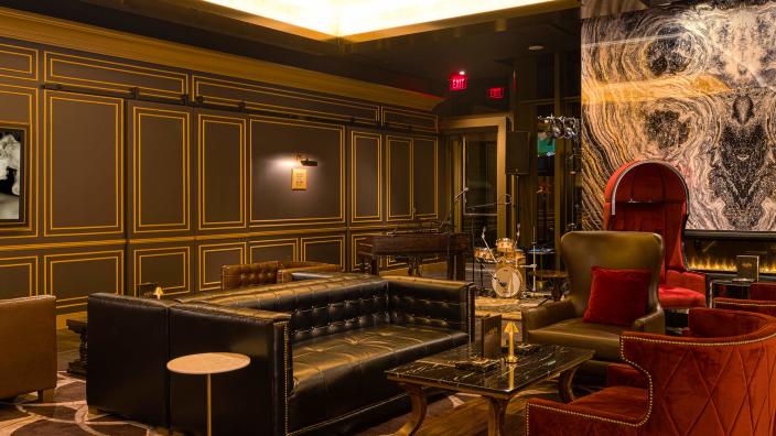 Regal Queen Nutwood Wooden Hookah - Shisha Lounge