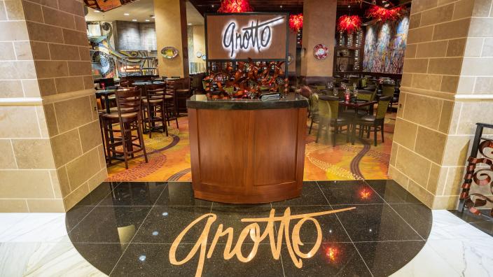 grotto golden nugget dress code What to Wear to Golden Nugget Lake Charles