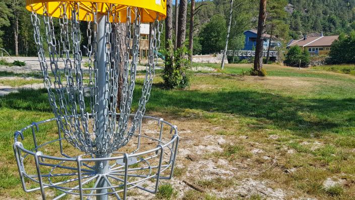 konsmoparken frisbee golf course ball games konsmo norway