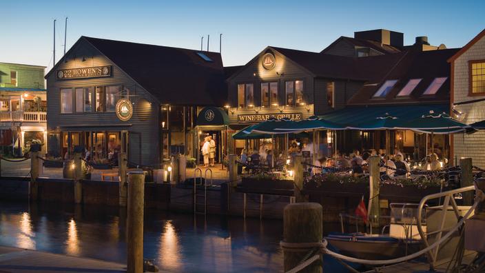 22 Bowen S Wine Bar Grille