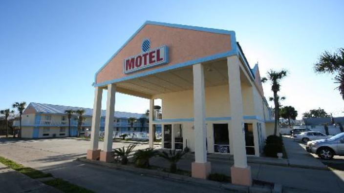 Coconut Grove Motor Inn