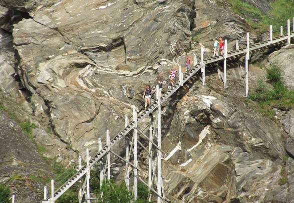 Fykantrappa - hiking in historical surroundings