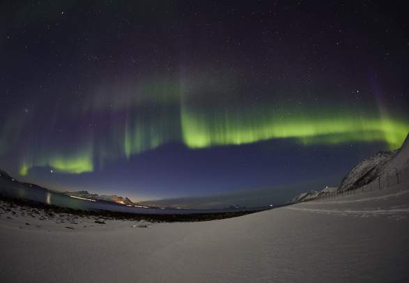 Snowshoeing on the Edge of Tromsø – Evening – Aurora Alps