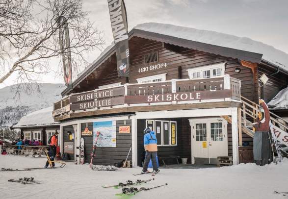 Bjorli ski school and ski rental