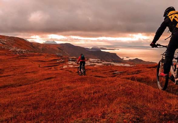 Experience North – guidede eBike tours