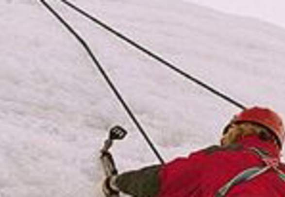 Iceclimbing at Bøverbreen - Krossbu