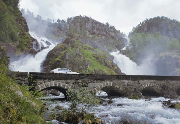 Låtefoss Waterfall
