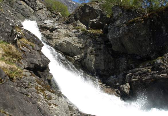 Øvstefoss waterfall