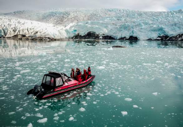 Hurtiggående båt til Billefjorden og Nordenskiöldbreen - Poli Arctici