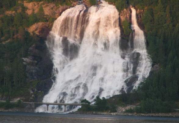 The Furebergfossen waterfall