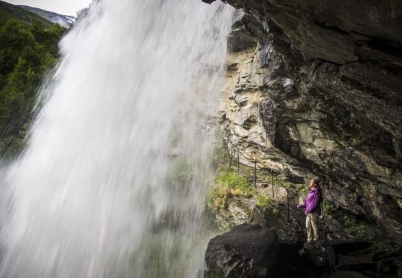 Hike to Storseterfossen (waterfall)