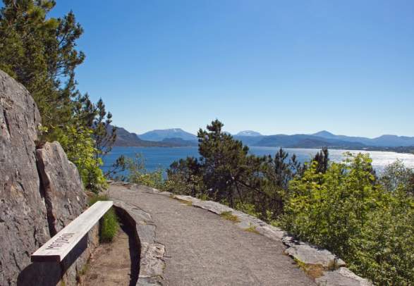 Costal hiking at "Havstien" - Kristiansund