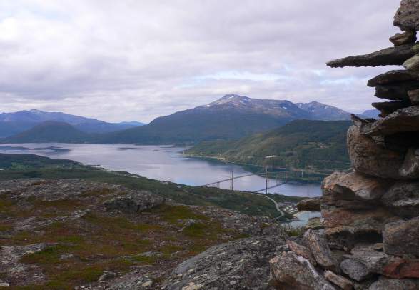 Mountain walk to Kvitnesvetten