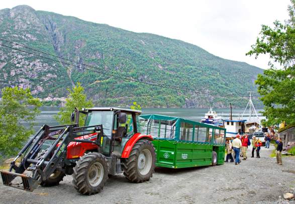 Tractor Safari to Eikemo Mountain Farm