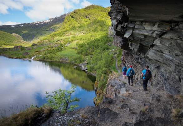 Aurlandsdalen Valley - Guided hike