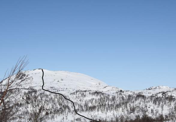 Randonee skiing to Kaldsfjødd
