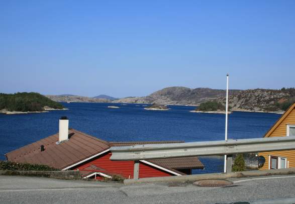 Around Storavatnet Lake (16 km)