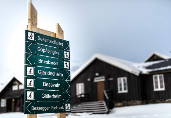 Bessheim Mountain Lodge and Cabins