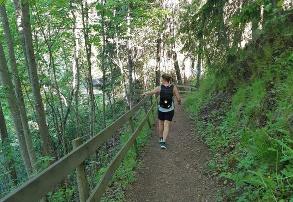 By-i-mellom (from city to city) - hike (5-6 hrs)