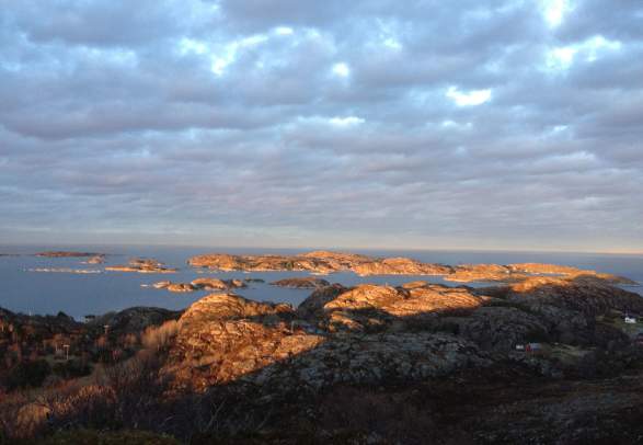 Hiking from Fjellvaer Guesthouse