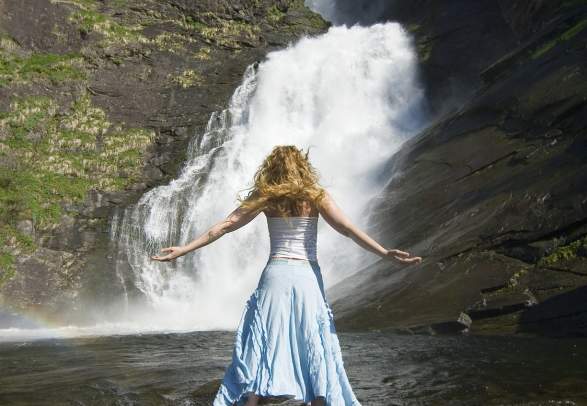 Huldefossen - Waterfall