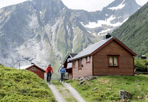 Electric bike rental Hellesylt