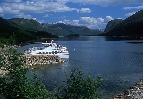 Mountain cruise to Mogen with M/B Fjellvåken II